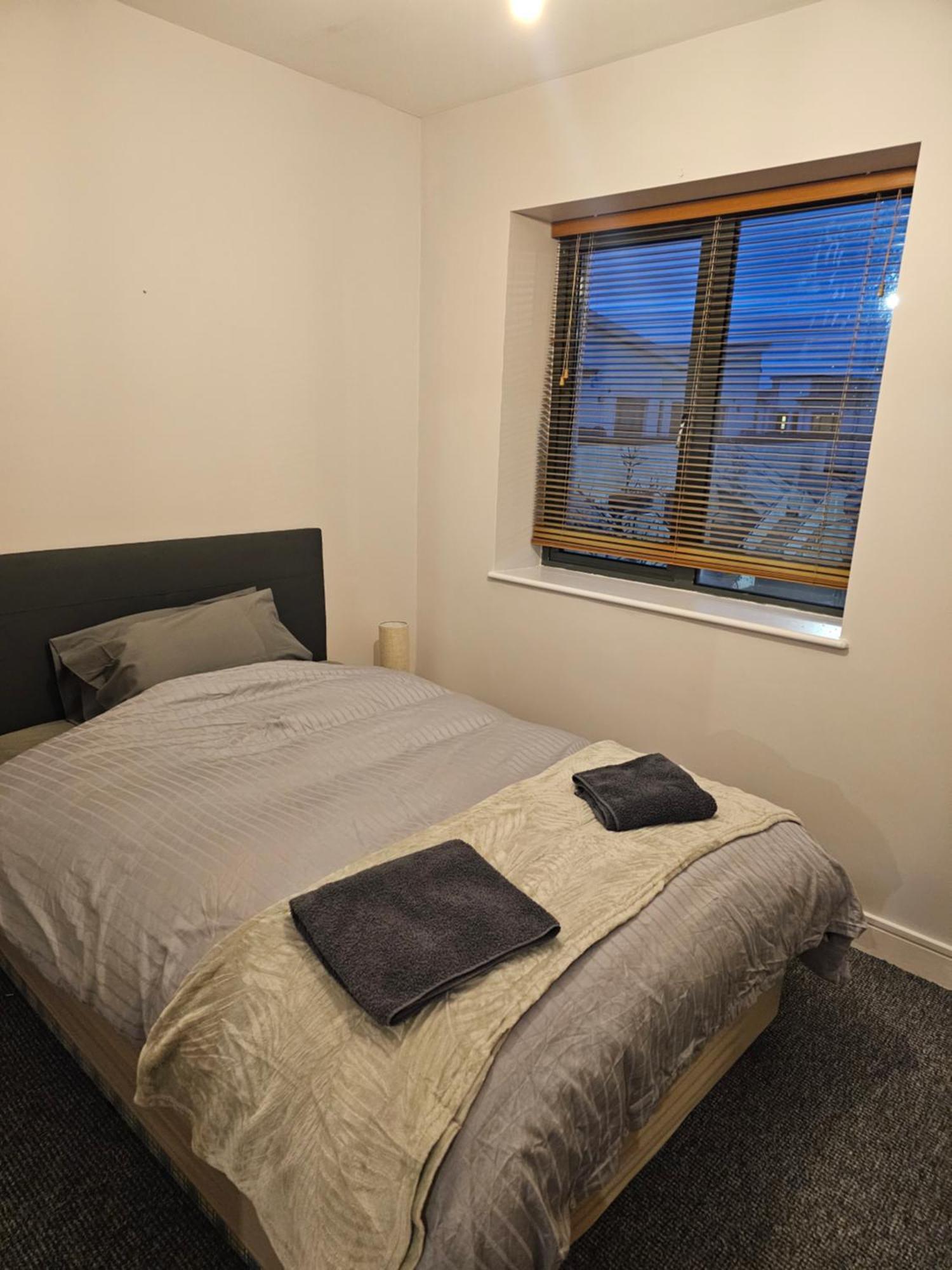 Cozy 2 Bedroom Apartment 킬케니 외부 사진