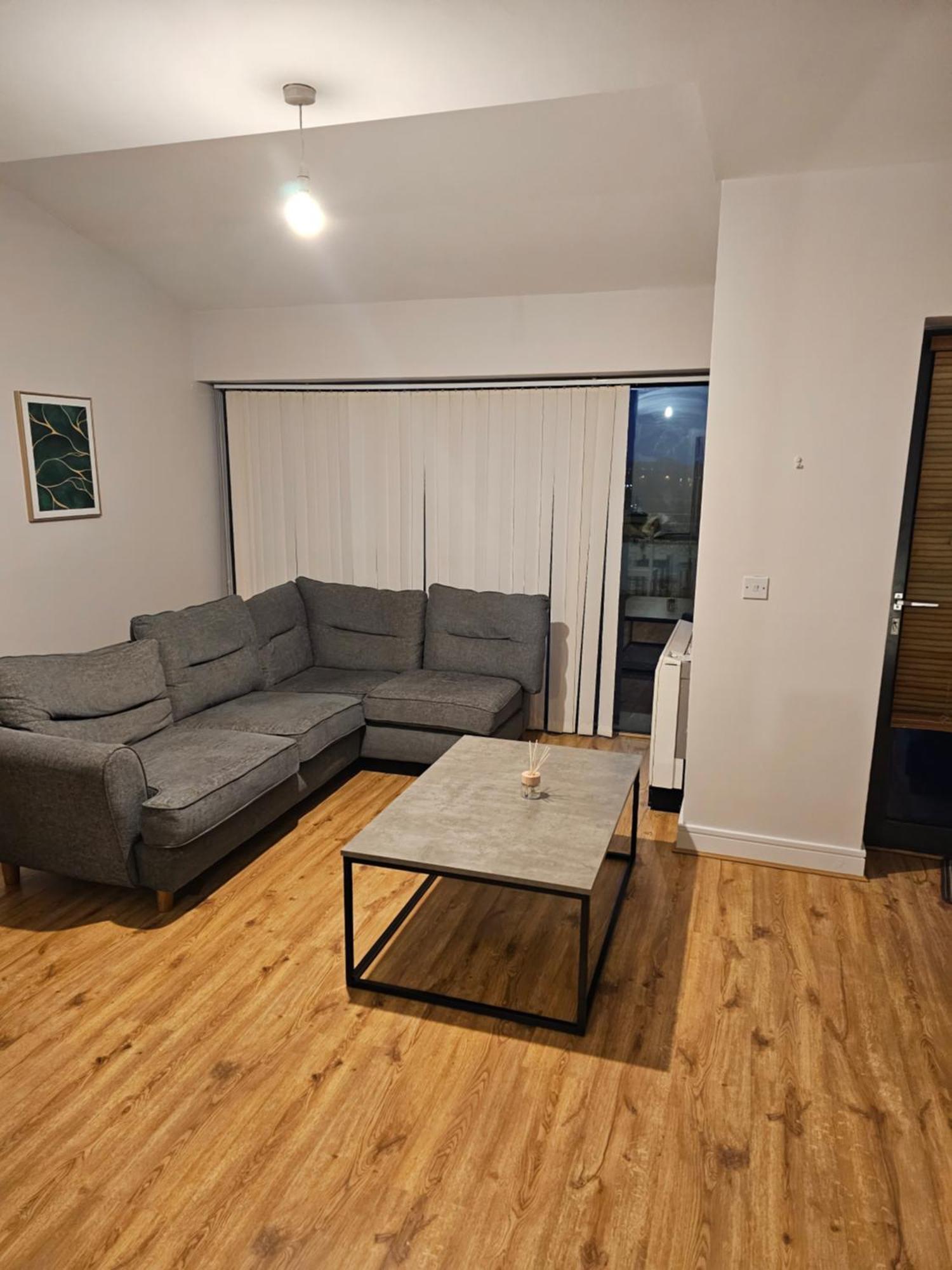 Cozy 2 Bedroom Apartment 킬케니 외부 사진