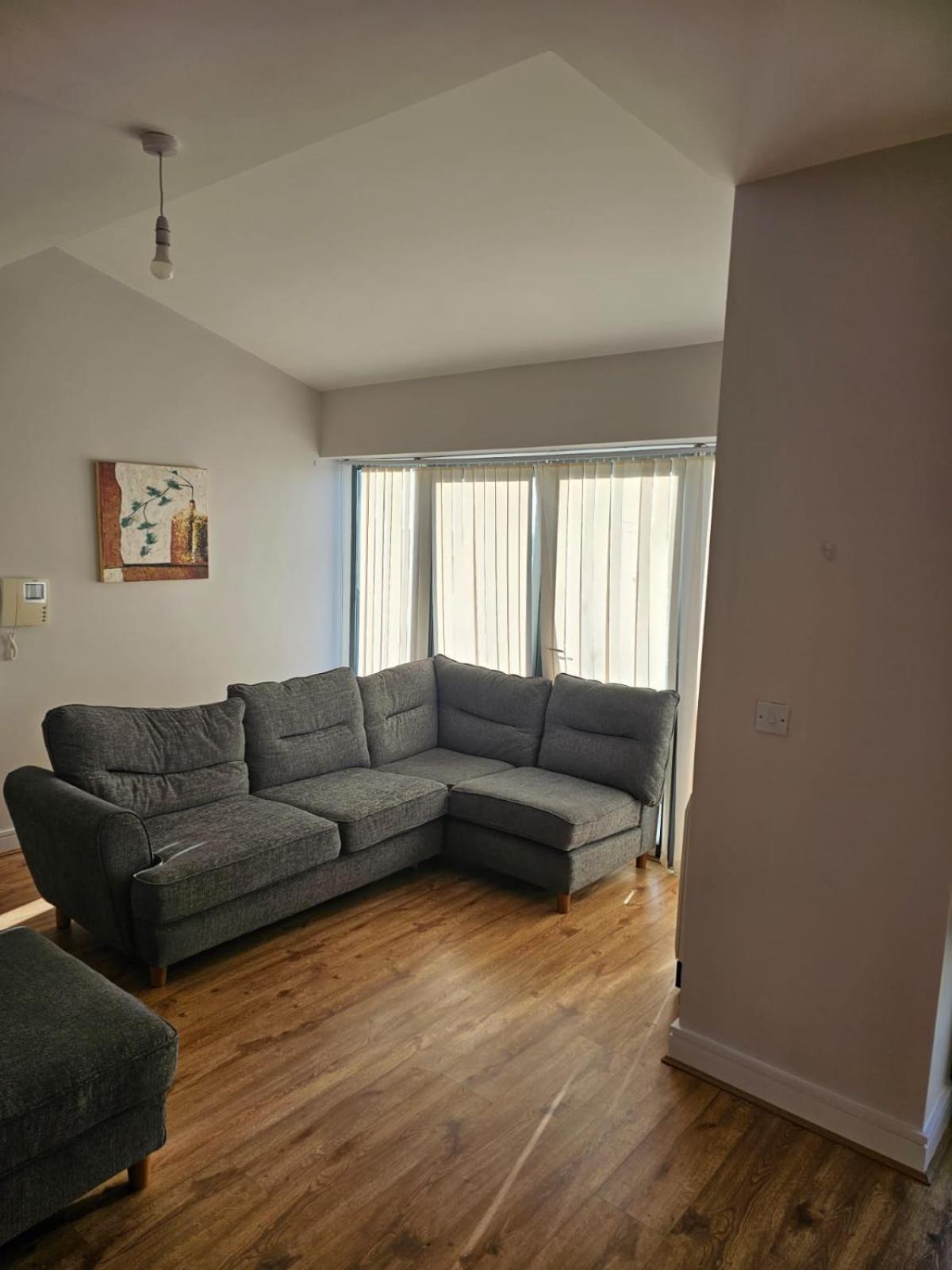 Cozy 2 Bedroom Apartment 킬케니 외부 사진